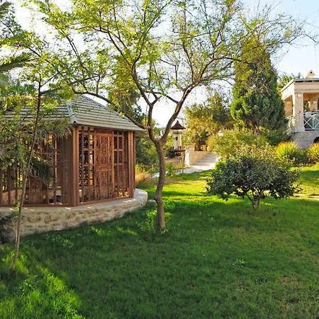 Villa Santa Maria Naousa (Paros)