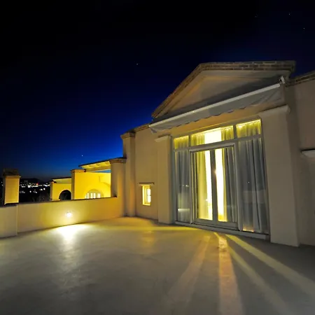 Santa Maria Villa *