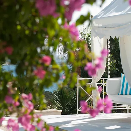 Santa Maria Naousa (Paros)